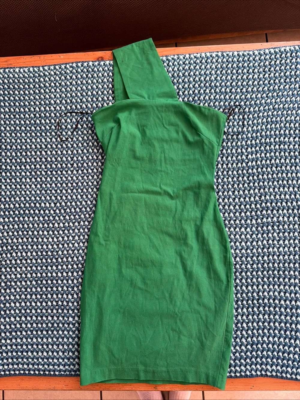 Emerald One-Shoulder Bodycon Dress